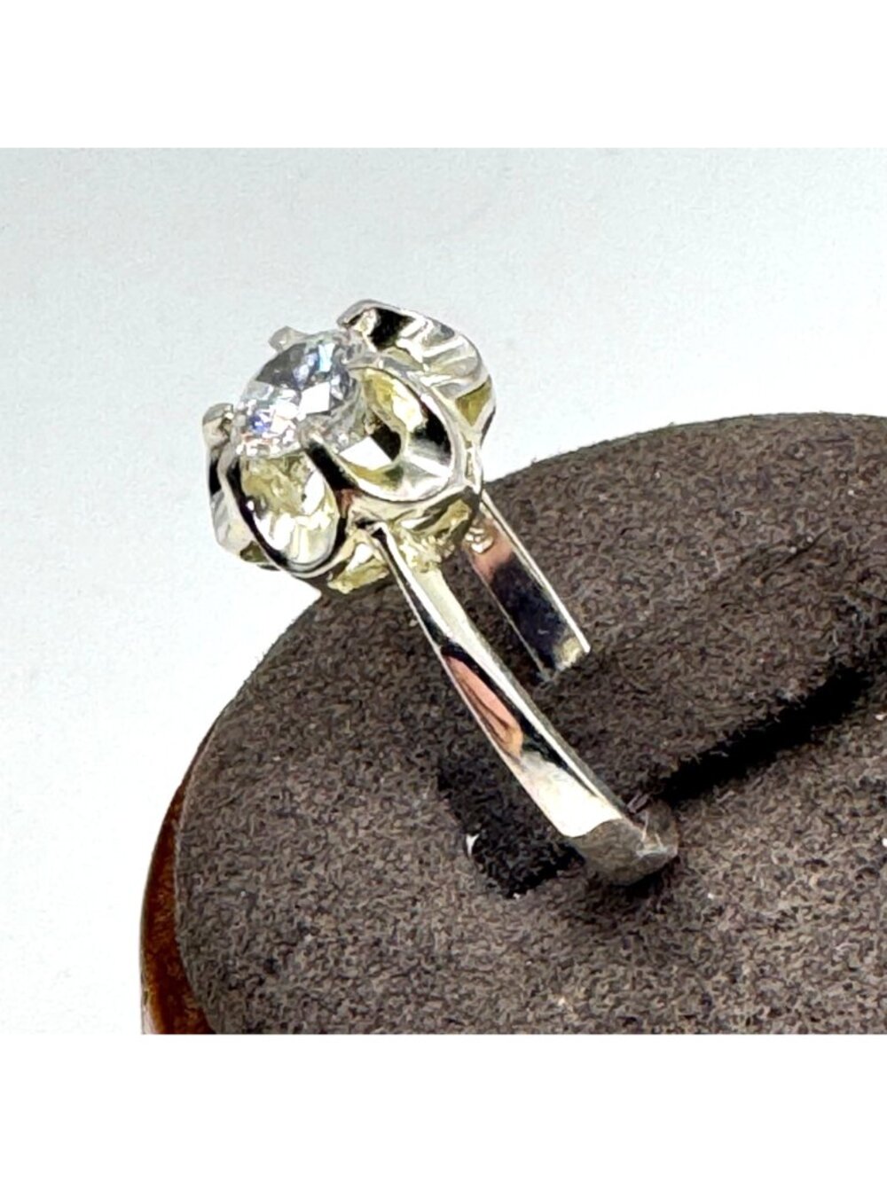 VTG Sterling Silver 925 Cubic Zirconia Flower Design Statement Ring Size 9 - Picture 2 of 12